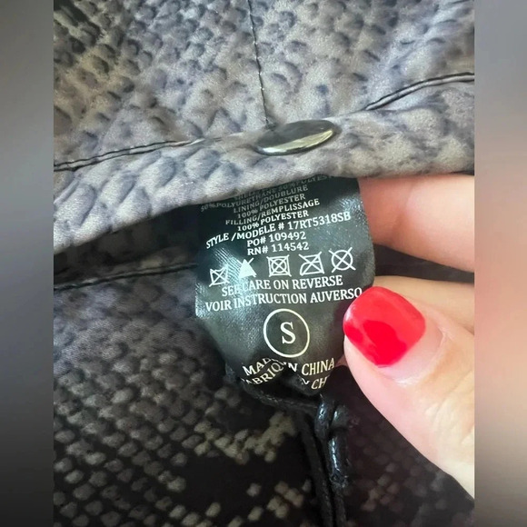 NWT BLANK NYC 2 IN 1 REVERSIBLE JACKET S - Picture 6 of 6